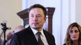 Harta Elon Musk Hilang Rp 380 Triliun dalam Semalam, Ada Apa?