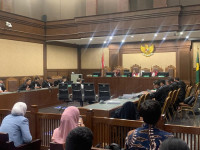 Johnny G Plate Bantah Raup Rp 17 Miliar dan Merasa Terzalimi