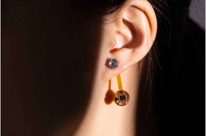 Keren! Anting Pintar Bisa Jadi Pesaing Smartwatch