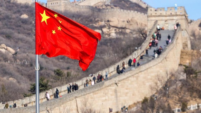 China Minta Operator Seluler Siapkan Pengganti Chip Bikinan Asing