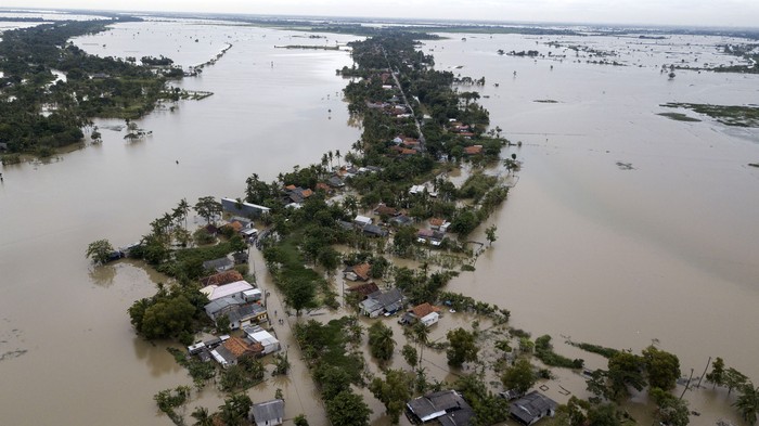 BMKG: Cuaca Ekstrem dan Bencana Hidrometeorologi Intai RI