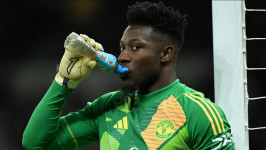 MU Menang Onana Banjir Kritik Tak Pantas Kiper, Jual atau Jadikan Striker