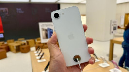 iPhone 16e Laris Manis Walau Dikritik Harganya Lebih Mahal