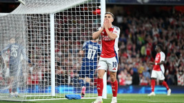 Arsenal Dibungkam PSG, Warganet Berharap Partey Jadi Kunci Comeback
