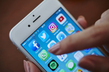 Instagram dan WhatsApp Diincar, Kerajaan Mark Zuckerberg Goyah