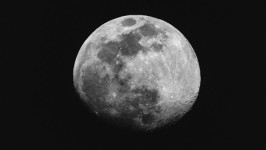 Studi NASA: Air di Bulan Mungkin Akibat Angin Matahari