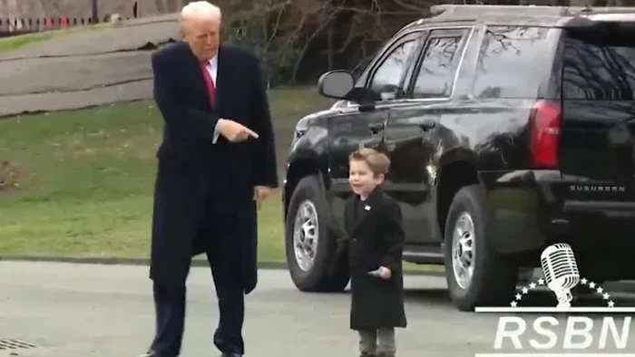 Tumben, Ada Momen Manis Donald Trump Momong Anak Elon Musk