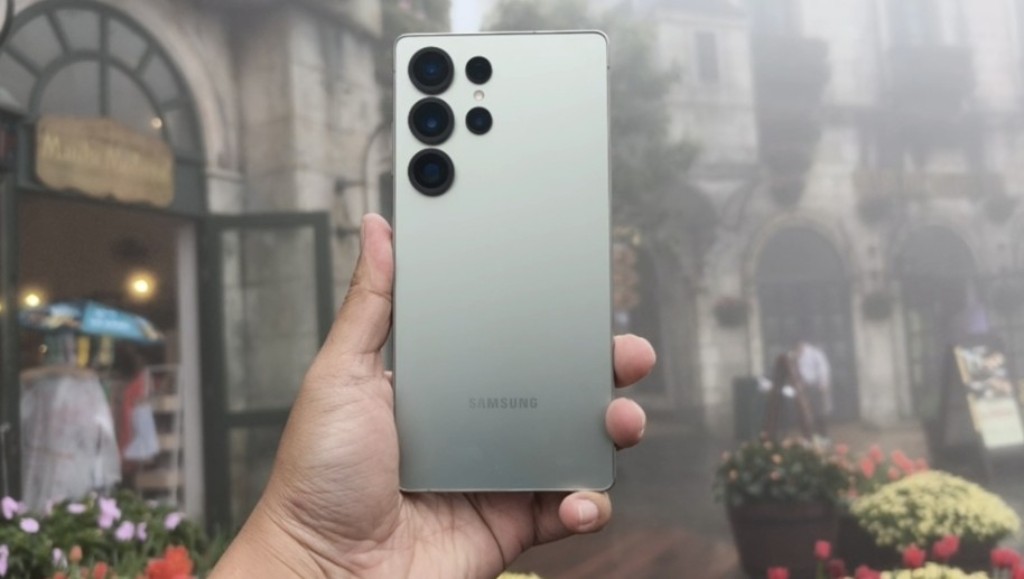Bikin Konten Esthetic dengan Galaxy S25: Ngonten di Kafe Jadi Lebih Seru!