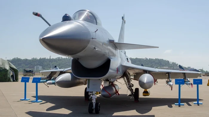 Jet J-10C Sikat Rafale, Tapi Pakar Masih Ragukan Senjata China