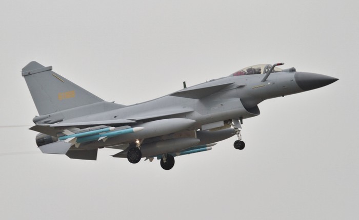 Jet Tempur J-10C China Libas Rafale, Taiwan Harap Waspada