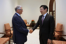 Alasan Bill Gates Dirikan Kantor di Singapura