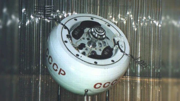 Jatuhnya Satelit Soviet Disebut Bukan Sampah Antariksa Biasa