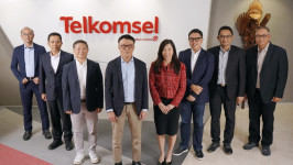 Komisaris-Direksi Telkomsel Terbaru: Diaz Hendropriyono Komut, Nugroho Dirut