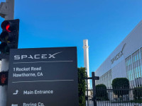 Terlalu Sering ke Kamar Mandi, Karyawan SpaceX Dipecat