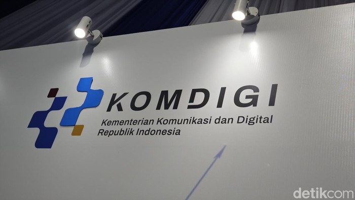 Menkomdigi Ingatkan Google-Apple Segera Daftar PSE Atau Diblokir