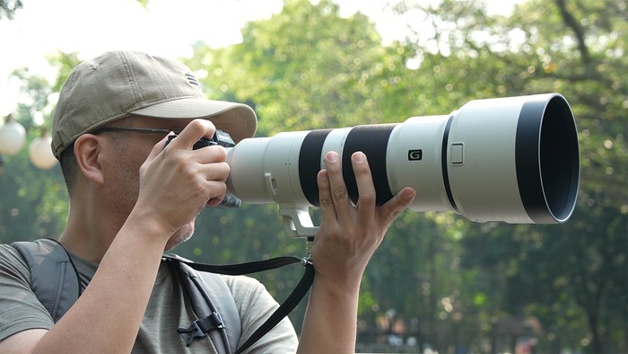 Review Lensa Sony 400-800, Asyik Dibawa Hunting Foto Outdoor