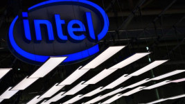 Intel Siap-siap PHK 10 Ribu Pegawai