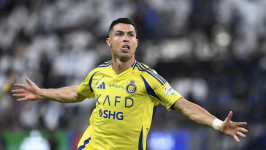 Ronaldo Perpanjang Kontrak di Al Nassr, Gajinya Bisa Beli 275 Ribu iPhone 16