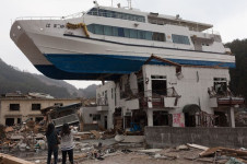 5 Tsunami Paling Mengerikan dalam Sejarah Dunia