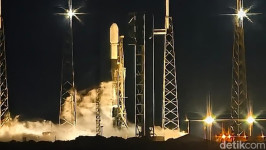SpaceX Tunda Lagi Peluncuran Satelit Nusantara Lima Karena Cuaca & Teknis